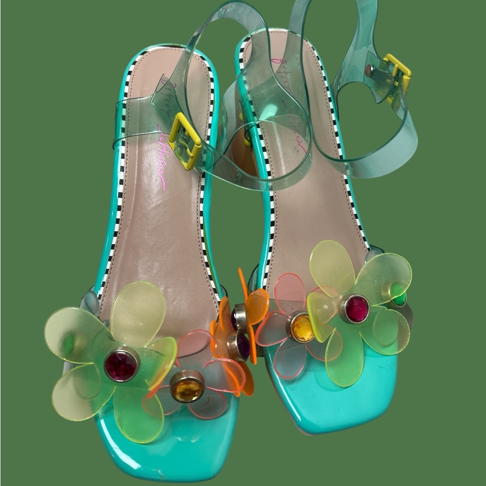 Betsey Johnson flower platform sandals - Picture 6 of 7